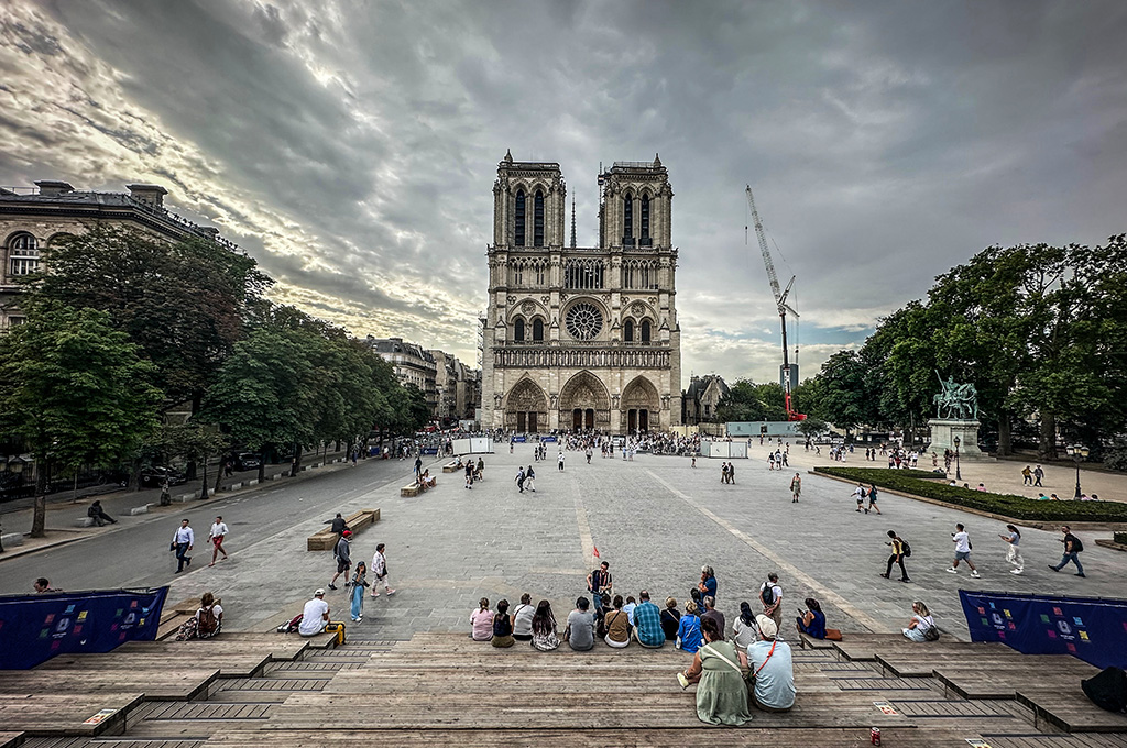  Paris 2025 iPhone